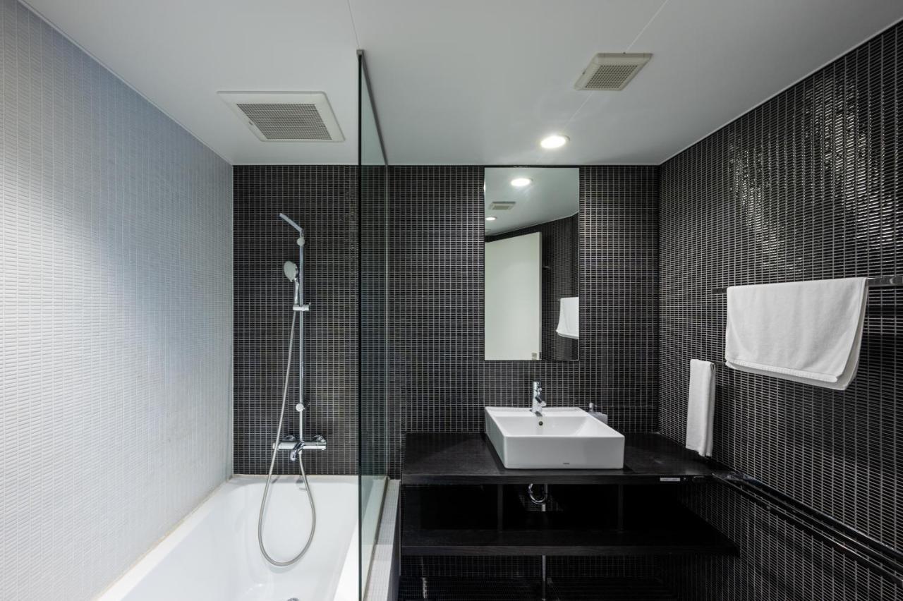 Kira Kira Suites By H2 Life Куттян Экстерьер фото